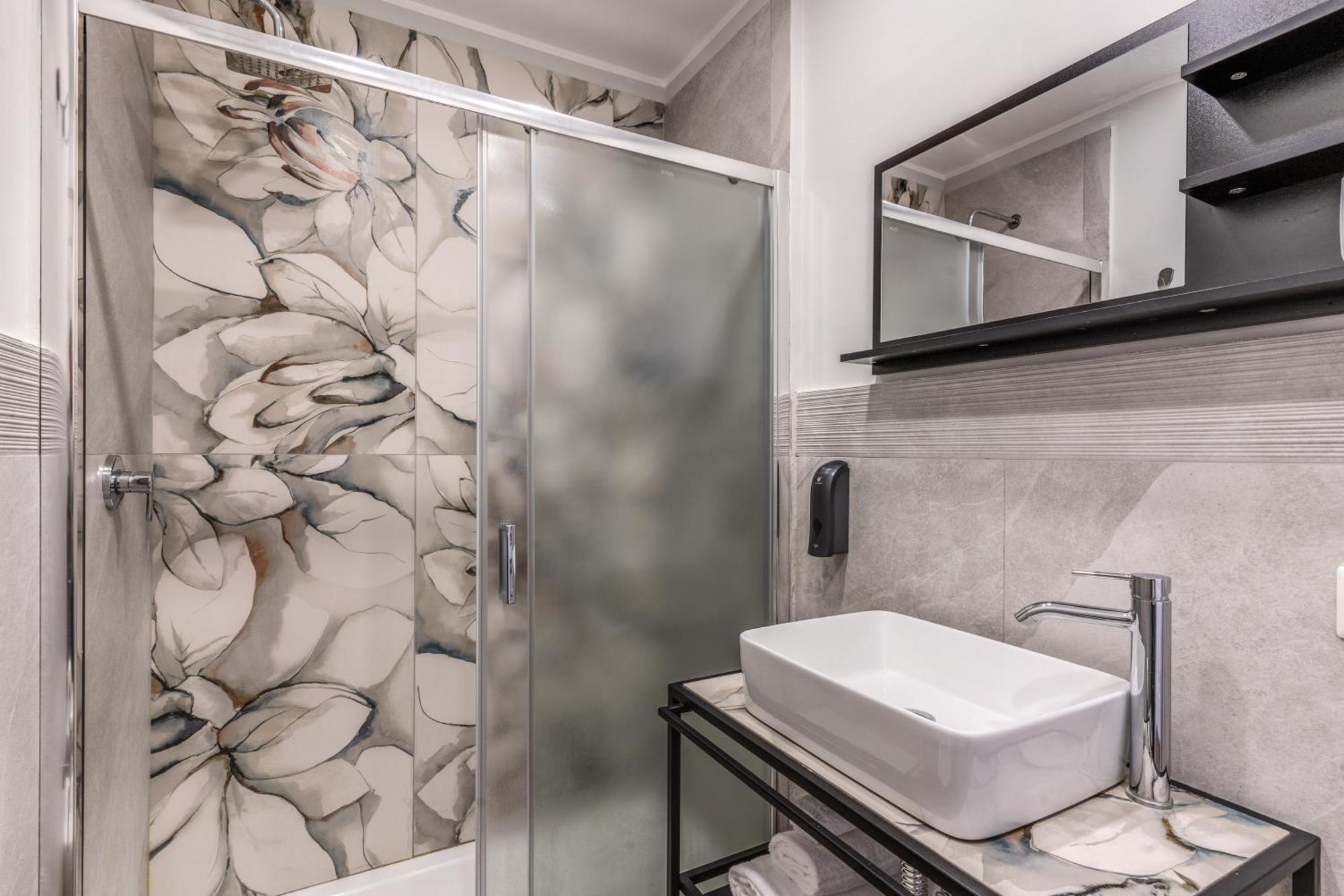 Gravina8 - Rooms In Наполи Екстериор снимка
