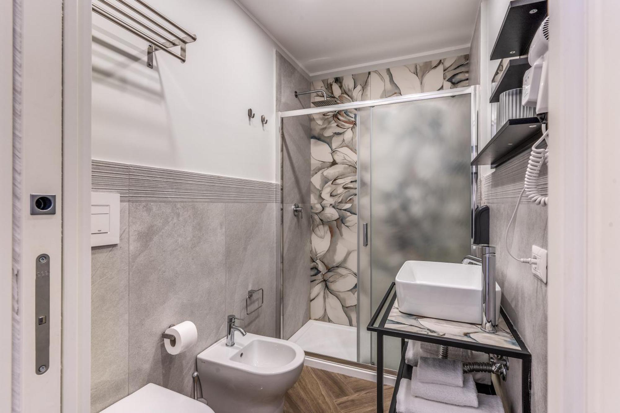 Gravina8 - Rooms In Наполи Екстериор снимка